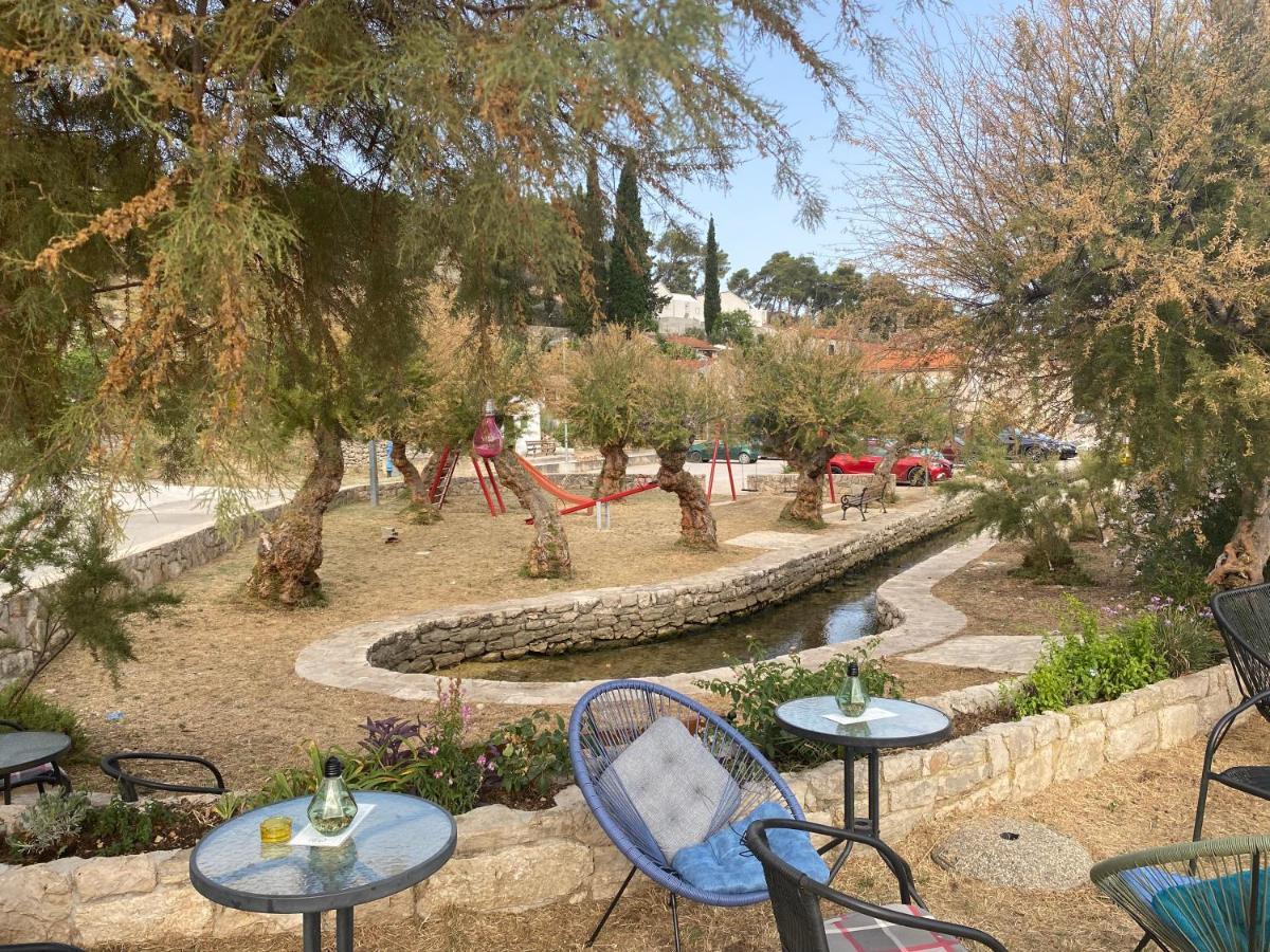 Apartman Silna Your New Home With Terrace And Garden Bobovisca Eksteriør billede